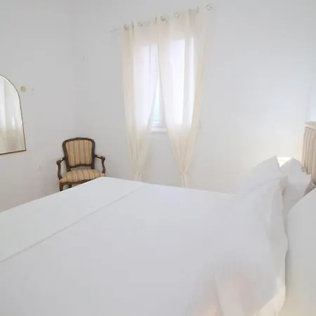 Nefeli's 4* Himare