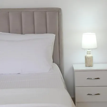 Aparthotel Nefeli's