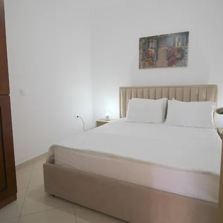 Nefeli's Aparthotel *