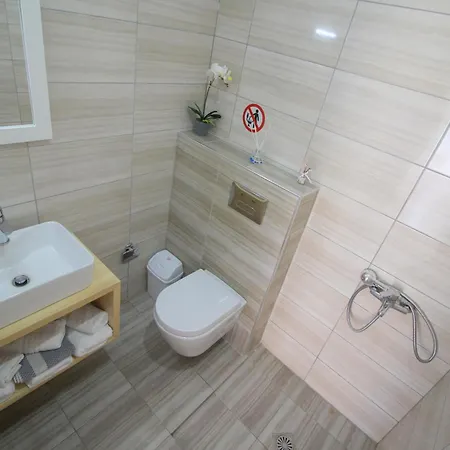 Nefeli's 3* Химара