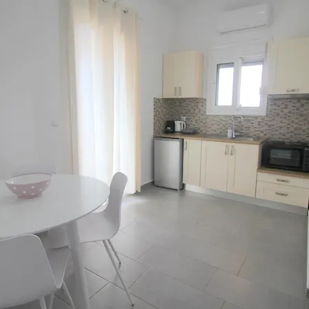 Nefeli's Химара